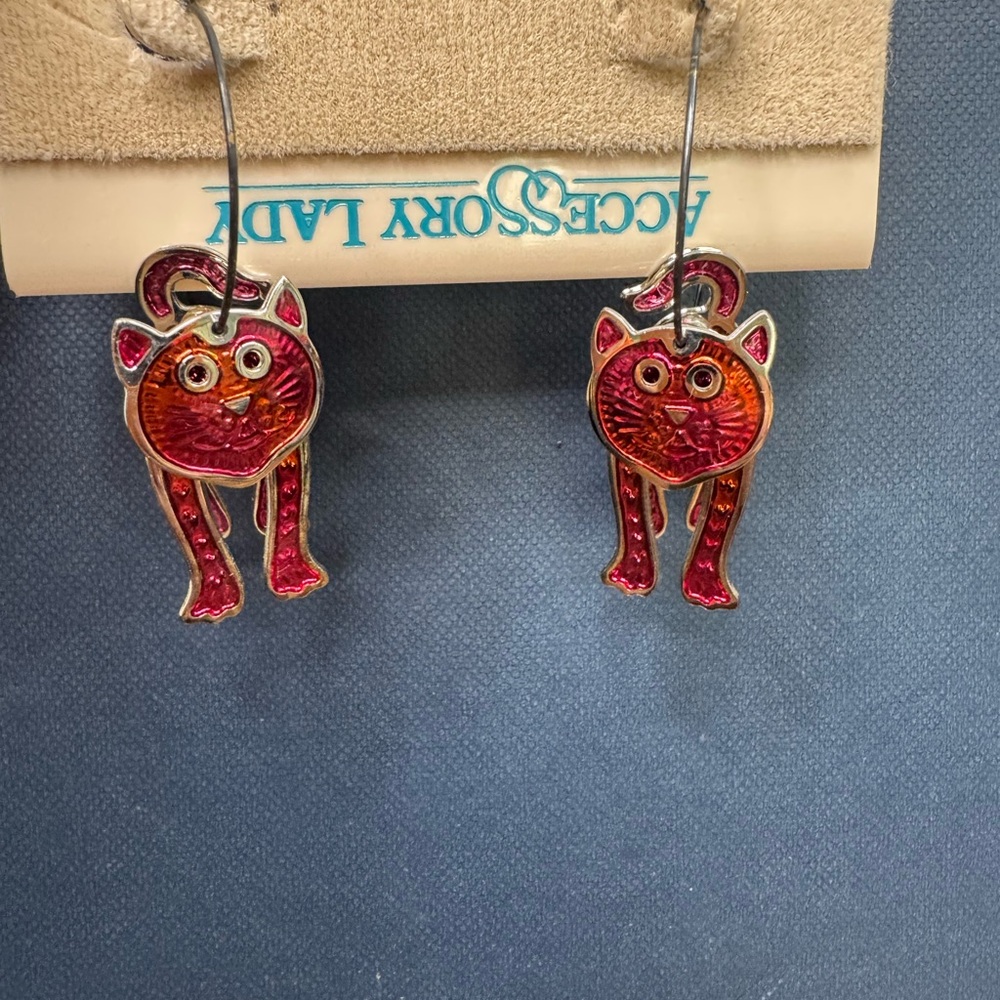 Vintage 1990s Edgar Berebi Articulated Cat Earrings in Red Orange‎ and Pink